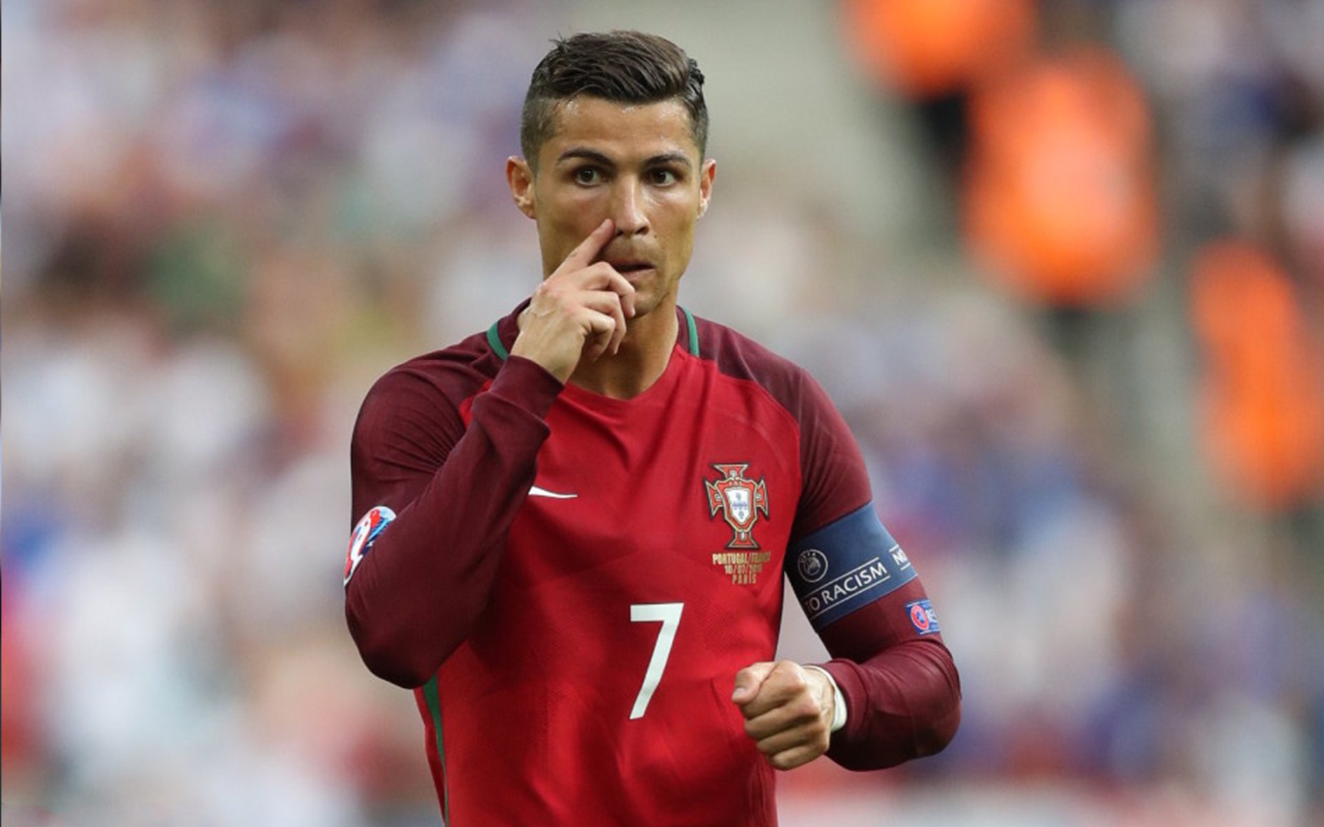 “切尔西3–0完胜巴黎,夺得首届扩军版冠军”